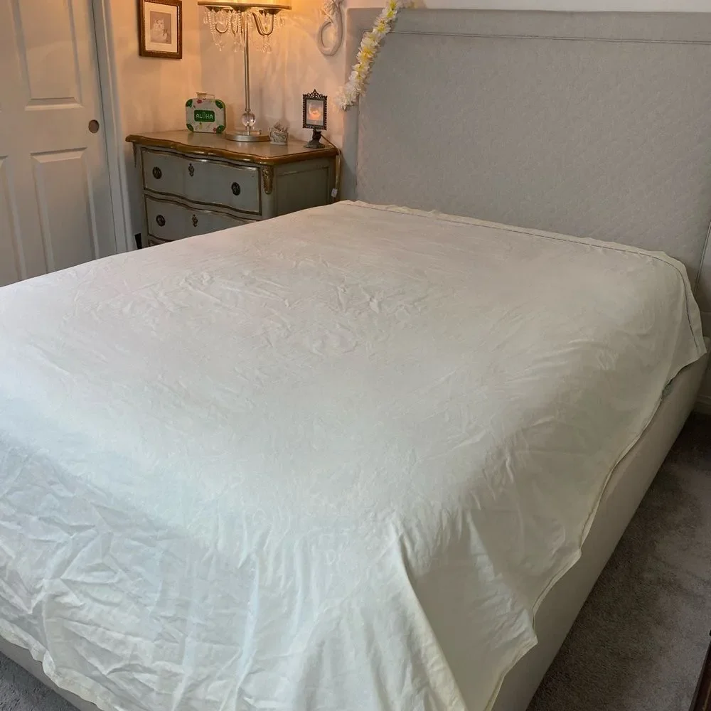Embroidered Wamsutta vintage Cream flat Sheet with Lavender and Light Blue Trim